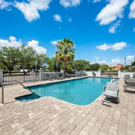 Spark By Hilton Fort Myers-2